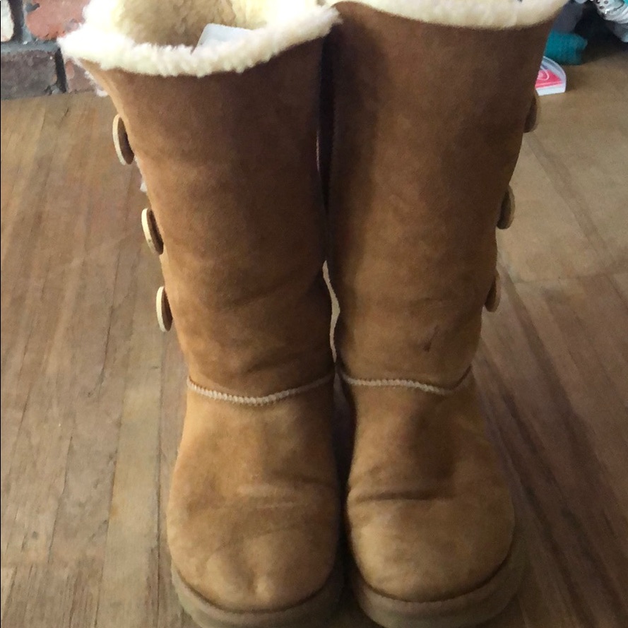 Ugg Bailey Button Tall